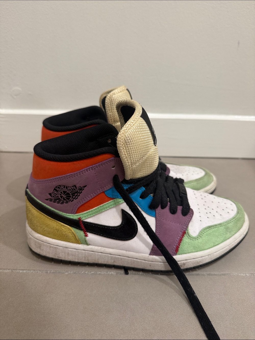 Women’s Air Jordan 1 Mid SE ‘Lightbulb’